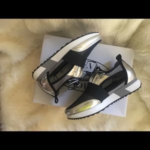 2 for 1 Steve Antics